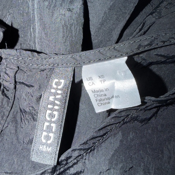 H&M Black Ruffled Blouse - Picture 3 of 3